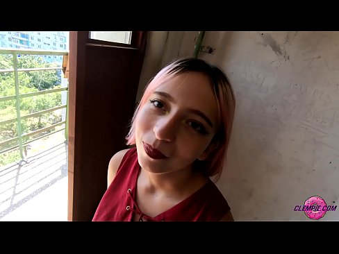 ❤️ Cov tub ntxhais kawm Sensual Sucks ib tug neeg txawv txawv nyob rau hauv lub Outback - Cum ntawm nws lub ntsej muag ☑ Porno vk ntawm porn hmn.xxxpornimages.ru ❤